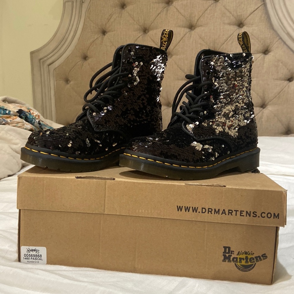 Worn once dr.Martens